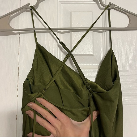 ASTR The Label Gaia Green Midi Dress - Picture 5 of 10